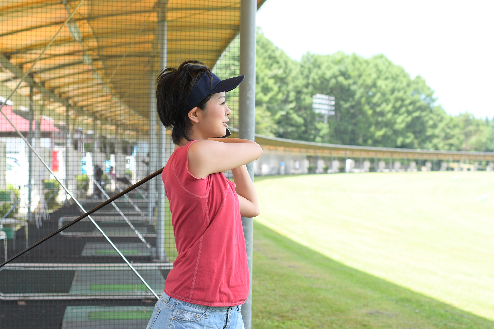 ゴルフ初心者の女性に適した練習方法とは 鎌倉パブリックゴルフ場